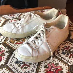 Loved Vejas US 7 Eur 38